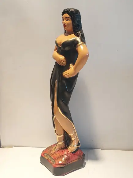 Pomba Gira Dama da Noite Imagem Dama da Noite 34cm