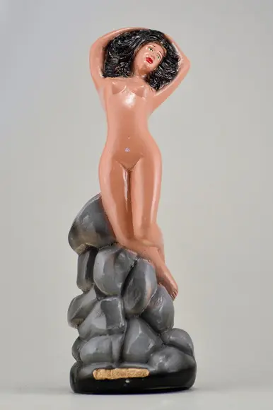Pomba Gira das Pedras Imagem Pomba Gira Sentada na Pedra