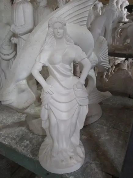 Pomba Gira Maria Mulambo Imagem Tata Mulambo em Gesso Cru