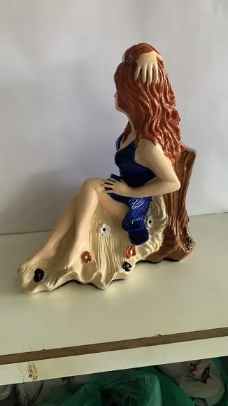 Pomba Gira Menina da Praia Imagem da Pomba Gira Sentada