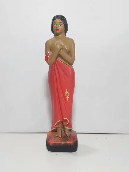 Pomba Gira Menina Imagem Pomba Gira Menina com Vestido
