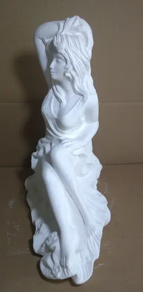 Pomba Gira Menina Sentada Imagem Mulher Deusa das Flores