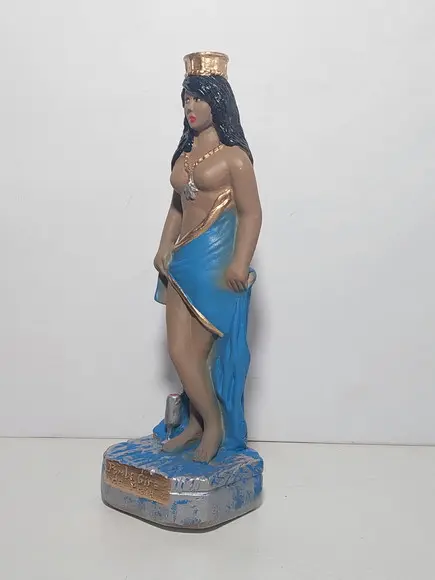 Pomba Gira Rainha da Praia Imagem Pomba Gira da Praia em Pé
