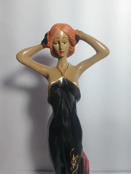 Pomba Gira Rosa Negra Imagem Pomba Gira com Rosa Cabeça
