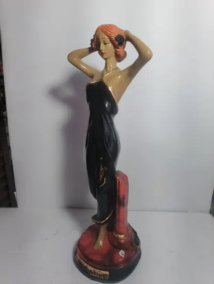 Pomba Gira Rosa Negra Imagem Pomba Gira com Rosa Cabeça