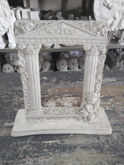 Porta Retrato Romano Escultura Gesso Cru para Colocar Foto