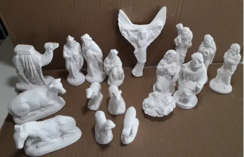 Presépio com 17 Peças Tamanho Variados de 5cm à 13 Gesso Cru