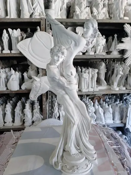 Romeu e Julieta Imagem Romeu Julieta Juntos Escultura 55cm