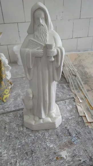 São Bento Escultura Santo São Bento em Gesso Cru