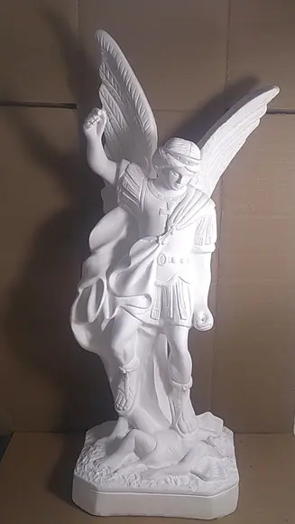 São Miguel Arcanjo Imagem do Anjo Miguel em Gesso Cru