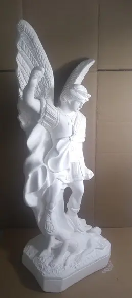 São Miguel Arcanjo Imagem do Anjo Miguel em Gesso Cru
