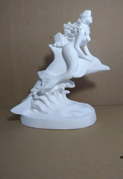 Sereia Imagem Sereia Janaina no Golfinho em Gesso Cru