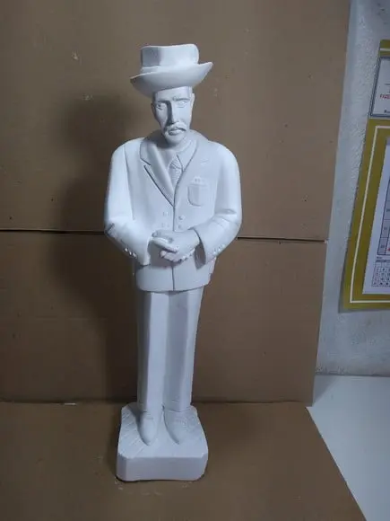 Zé Pelintra Imagem Seu Zé Malandro Tradicional em Gesso Cru