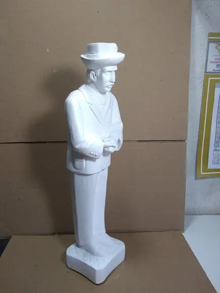 Zé Pelintra Imagem Seu Zé Malandro Tradicional em Gesso Cru