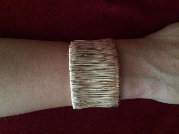 Bracelete Aramado Dourado