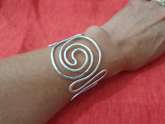 Bracelete Aramado Prateado Iii