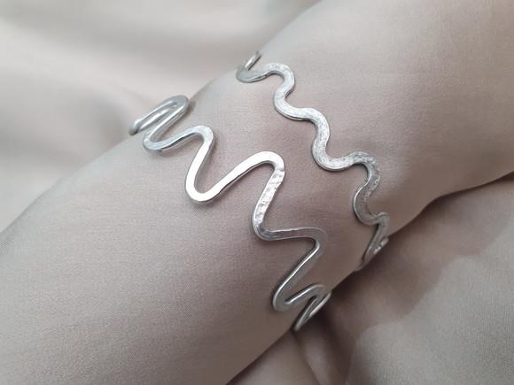 Bracelete Aramado Prateado Zig Zag