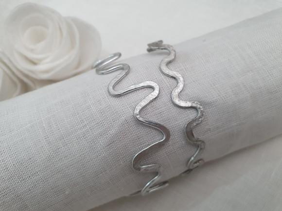 Bracelete Aramado Prateado Zig Zag