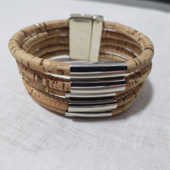 Bracelete de Cortiça e Metal