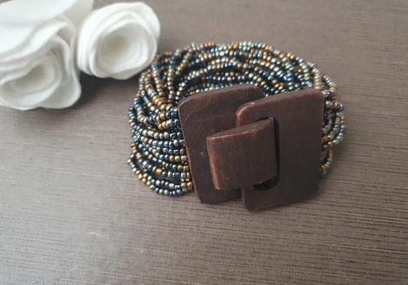 Bracelete de Madeira e Miçangas