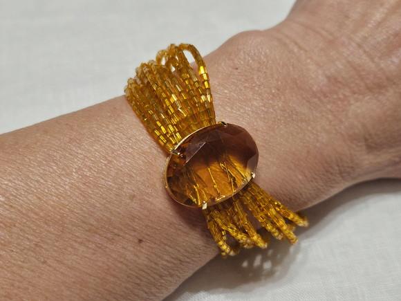 Bracelete Dourado com Cristal Citrino