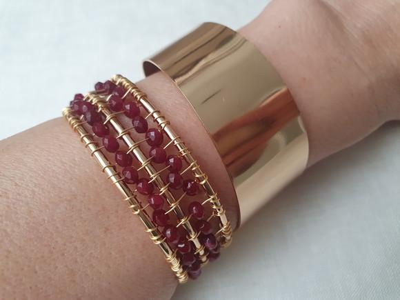 Bracelete Dourado com Pedras Naturais Jade Rubi