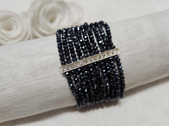 Bracelete Prateado com Cristais Preto