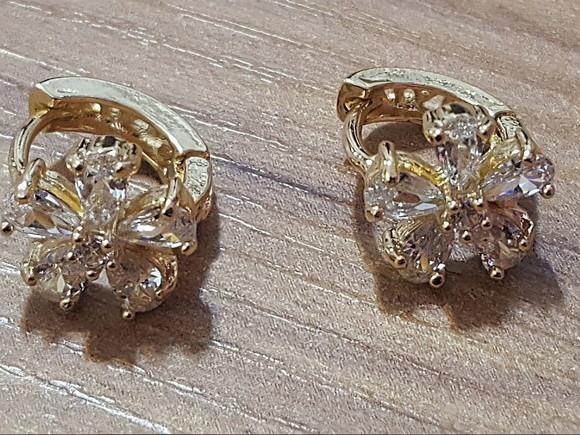 Brinco Argola Dourada com Cristais Transparentes