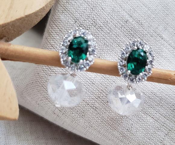 Brinco Banhado a Prata com Cristal Verde e Transparente