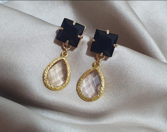 Brinco Banhado com Cristal Ônix e Pingente Rose de France