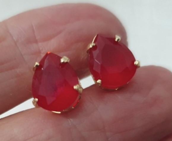 Brinco Banhado Com Cristal Rubi