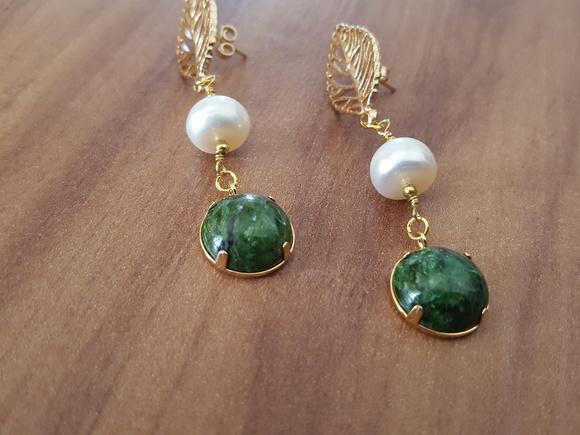 Brinco Cabochão e Pérolas