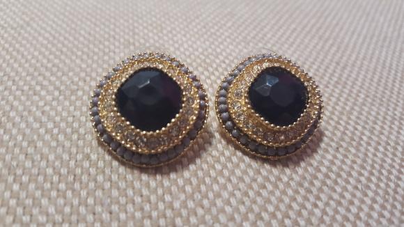 Brinco Cabochão e Strass