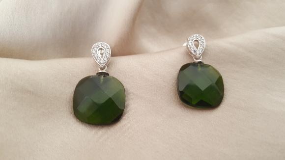Brinco de Prata e Cristal Turmalina