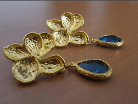 Brinco Dourado Banhado com Cristal Azul