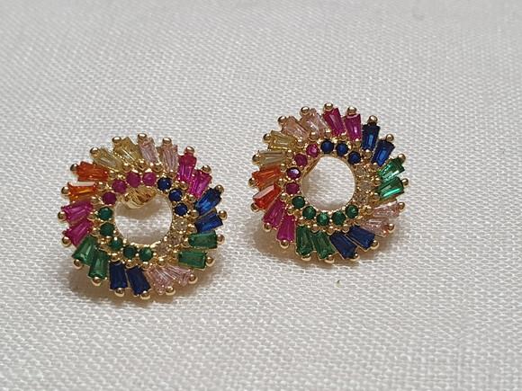 Brinco Dourado com Cristais Coloridos