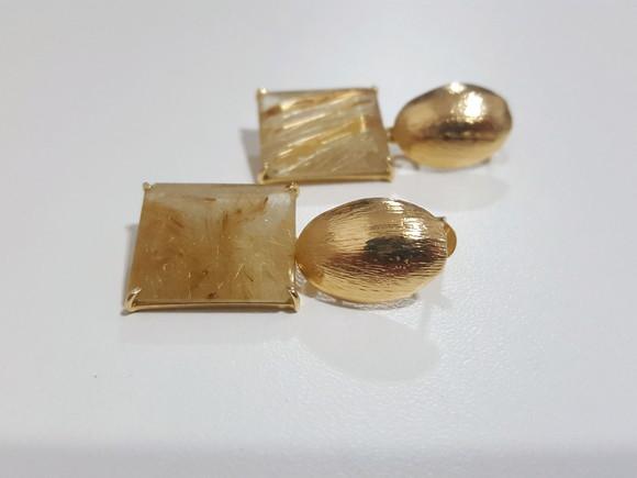 Brinco Dourado com Cristal Rutilado