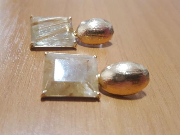 Brinco Dourado com Cristal Rutilado