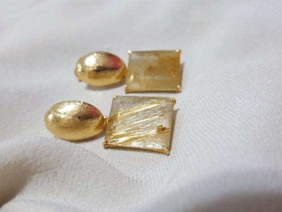 Brinco Dourado com Cristal Rutilado