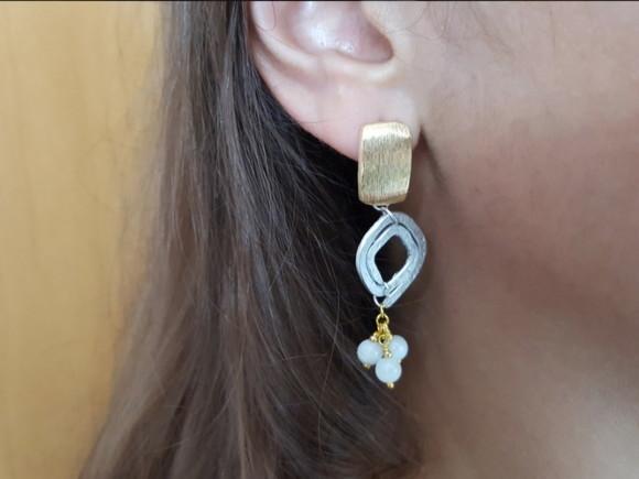 Brinco Dourado e Prateado com Pedras Naturais
