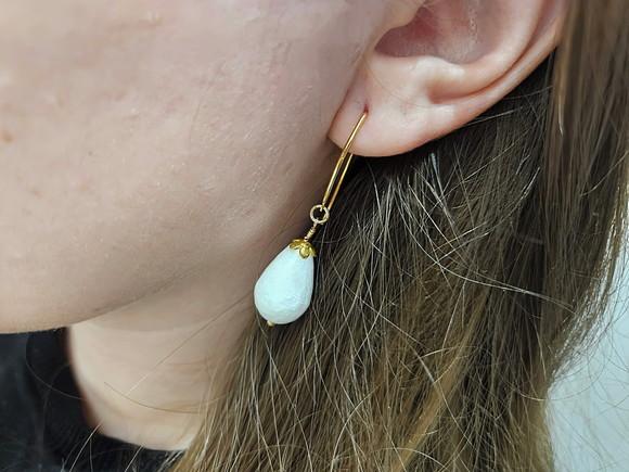 Brinco Gancho Banhado e Pingente Jade Branco