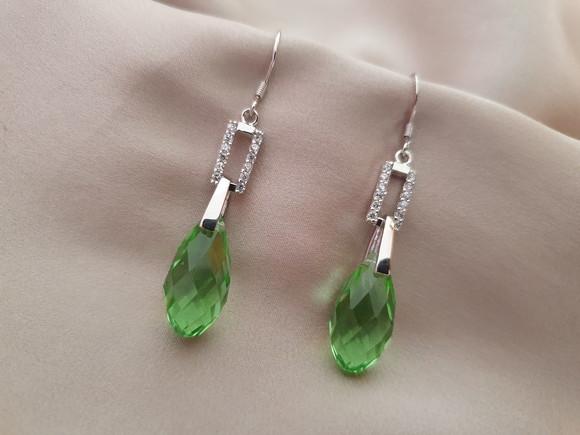 Brinco Gancho de Prata com Cristal Verde
