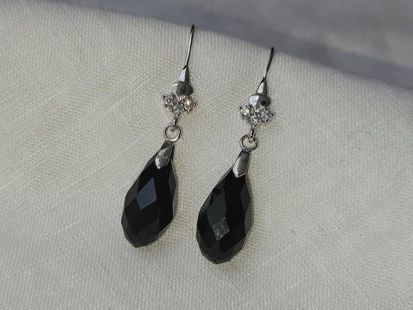 Brinco Gancho de Prata com Mini Zircônias e Cristal