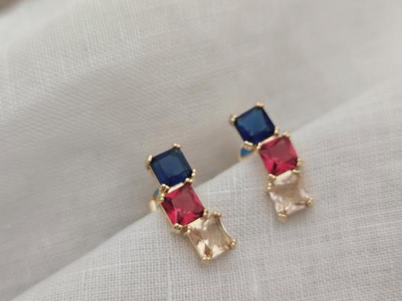 Brinco Pino Banhado com Cristais Coloridos