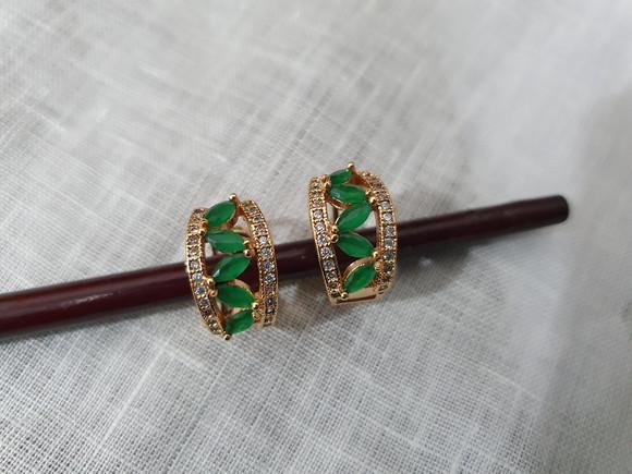 Brinco Pino Banhado com Cristal Verde