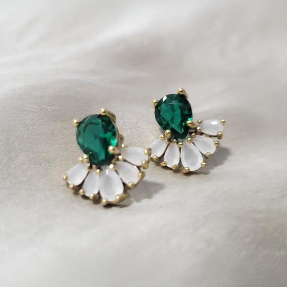 Brinco Pino Banhado com Cristal Verde e Opalina