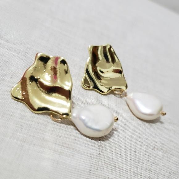 Brinco Pino Banhado com Pérola de Água Doce