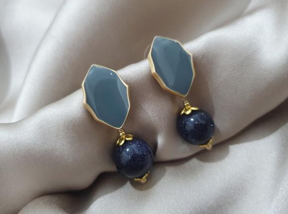 Brinco Pino Banhado Esmaltado com Pedra Estrela