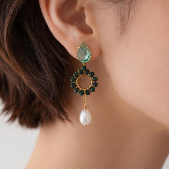 Brinco Pino com Pedras Verdes de Jade e Cristal e Pérola