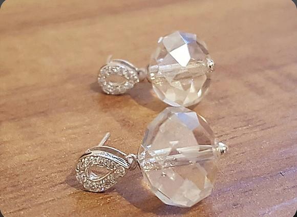 Brinco Pino de Prata com Mini Zircônias e Cristal